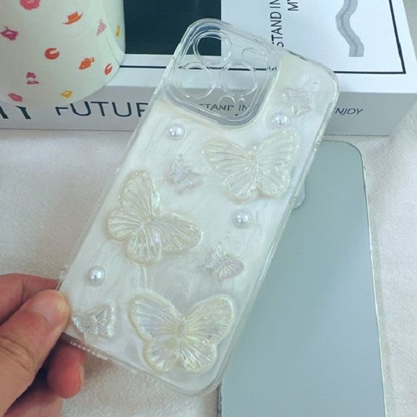 Cleaning Clear Phone Cases