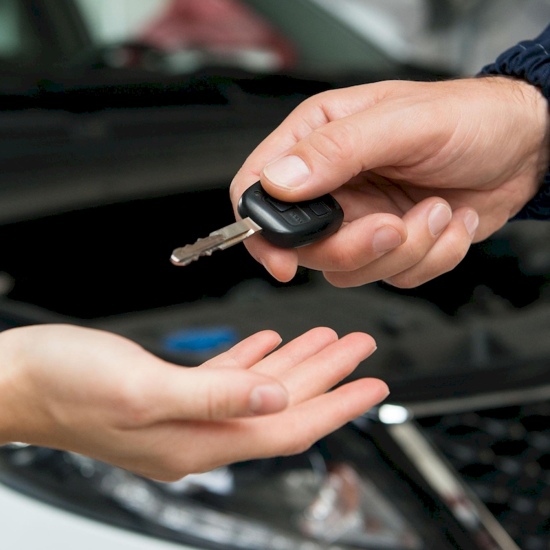 how to change car key battery